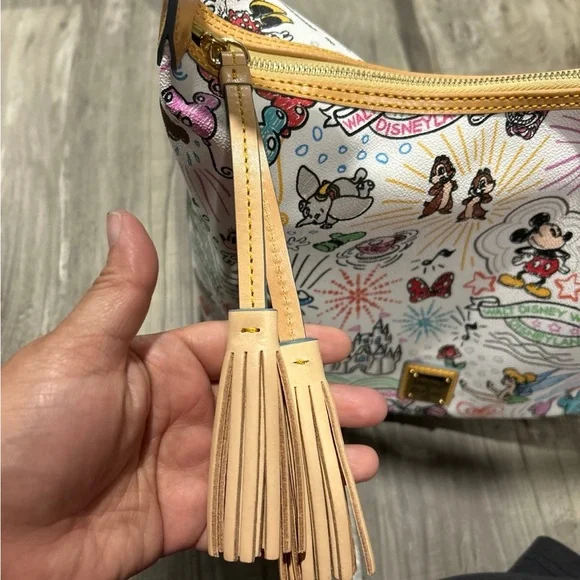 Dooney and Bourke Disney Paige Sac sketch - Picture 5 of 8